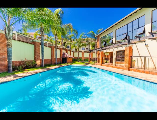 2 BEDROOM APARTMENT FOR SALE IN SUNNINGHILL